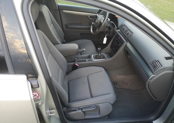 Audi A4 cena 11900 przebieg: 287000, rok produkcji 2003 z Ryki małe 781